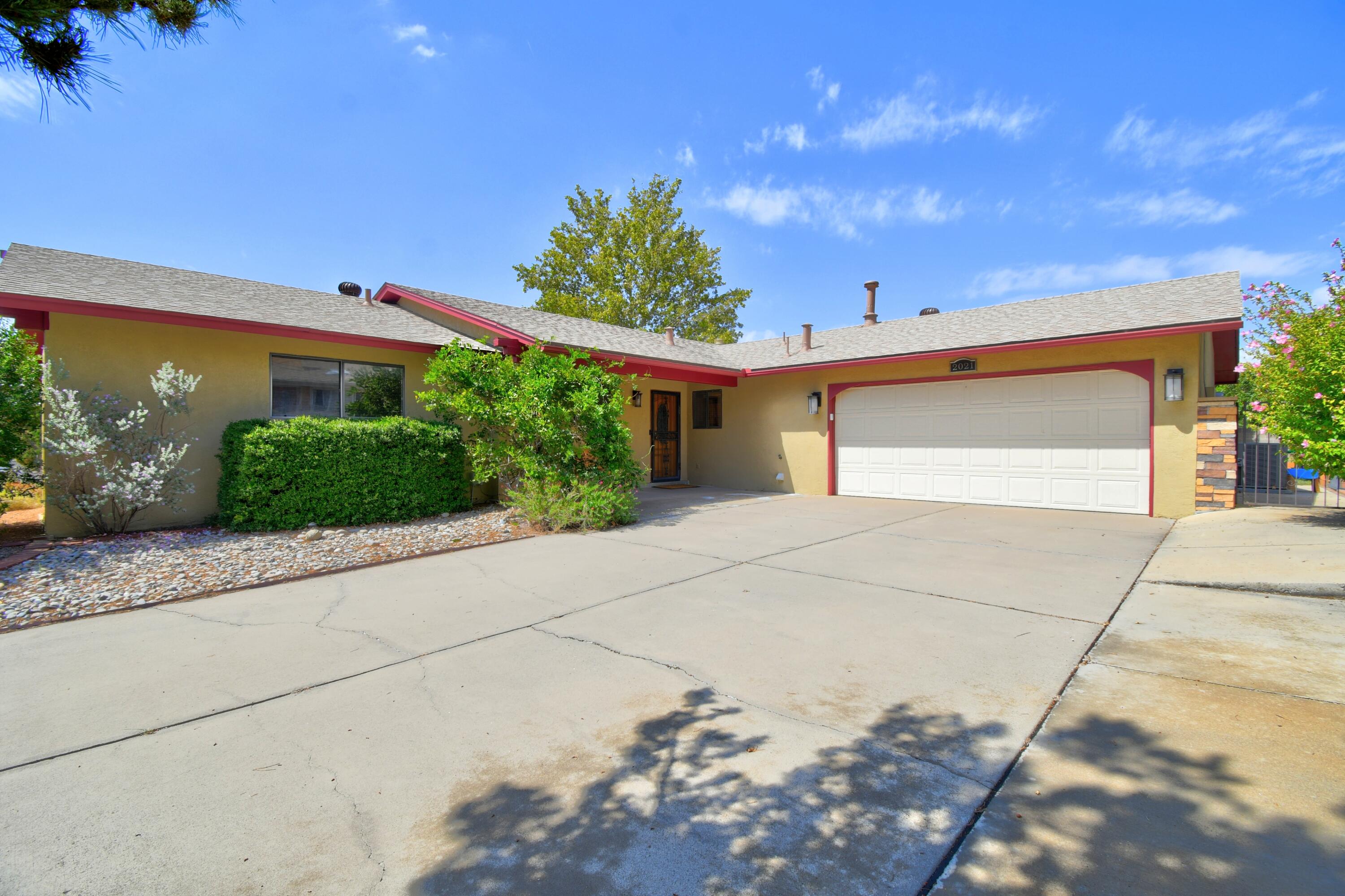 2021 Monte Largo Drive NE