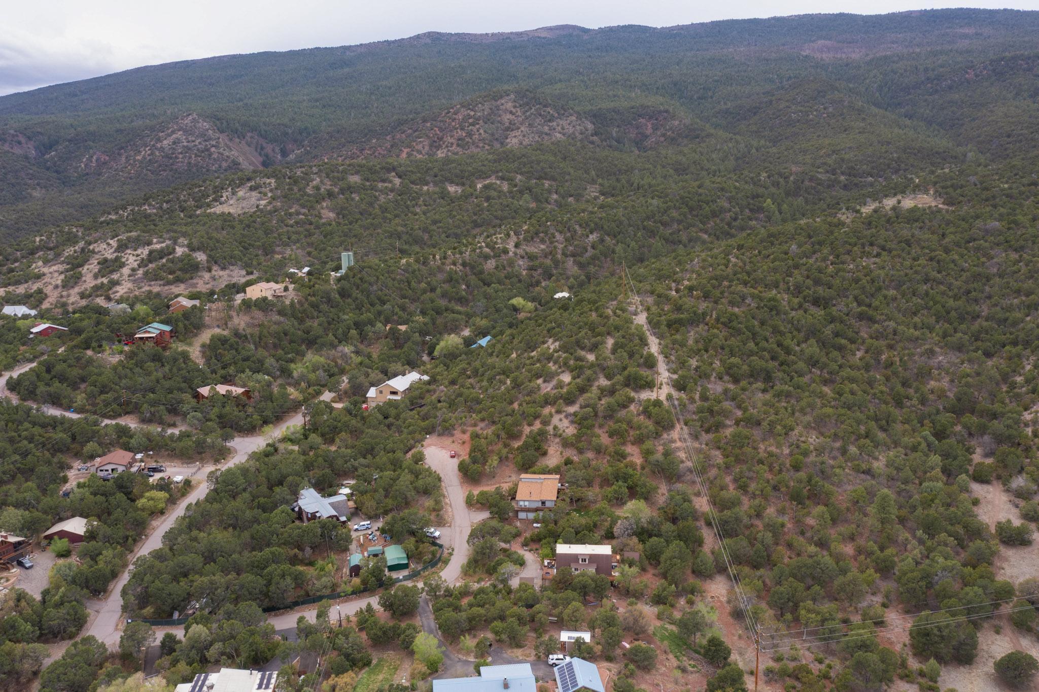 Los Amigos Court, Cedar Crest, New Mexico image 17