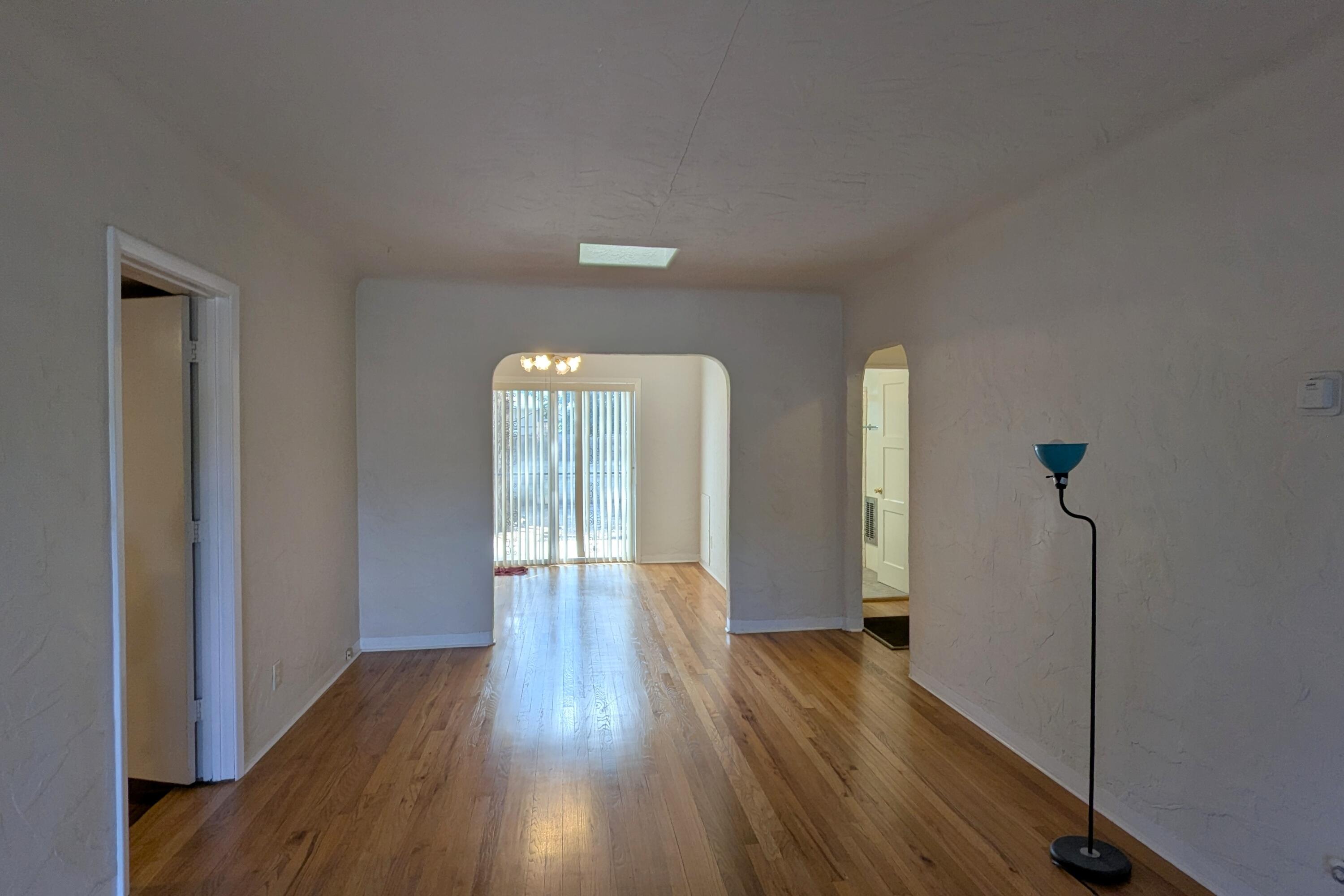 804 Wellesley Drive NE