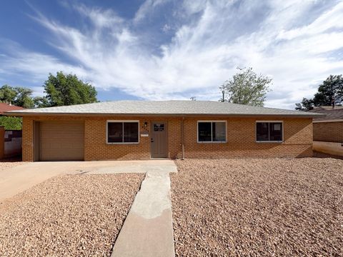 Homes For Sale - 5606 Hannett Avenue<br/> Albuquerque, NM 87110