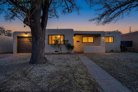 Photo of 1016 California Street SE, Albuquerque, NM 87108 (MLS # 1100720)