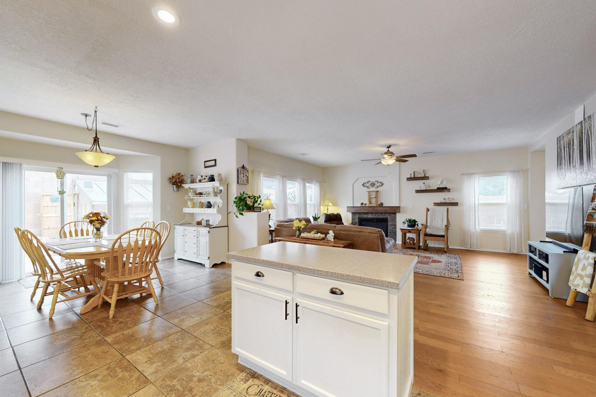 1037 Clear Creek Court, Rio Rancho, New Mexico image 6