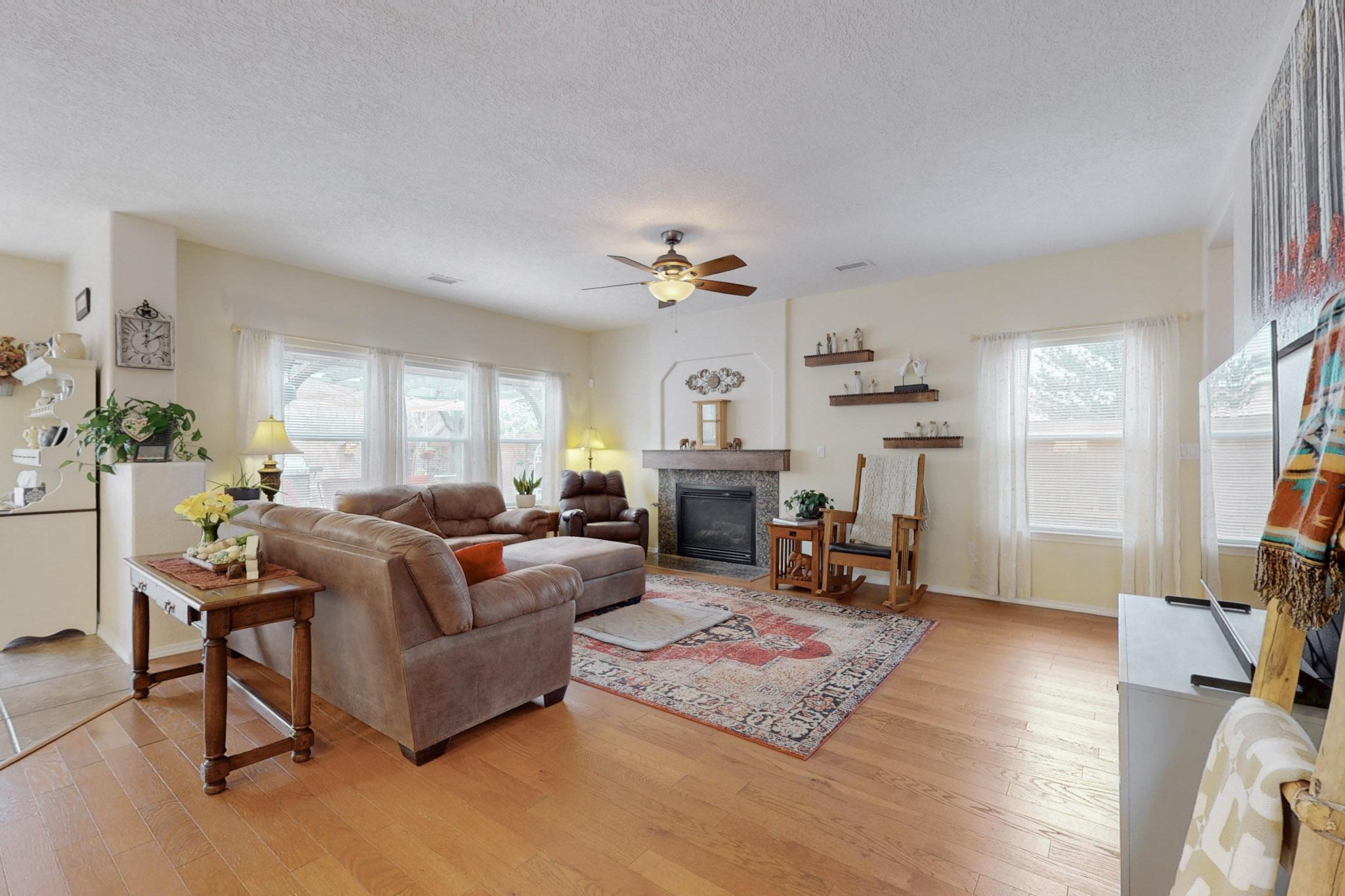 1037 Clear Creek Court, Rio Rancho, New Mexico image 5