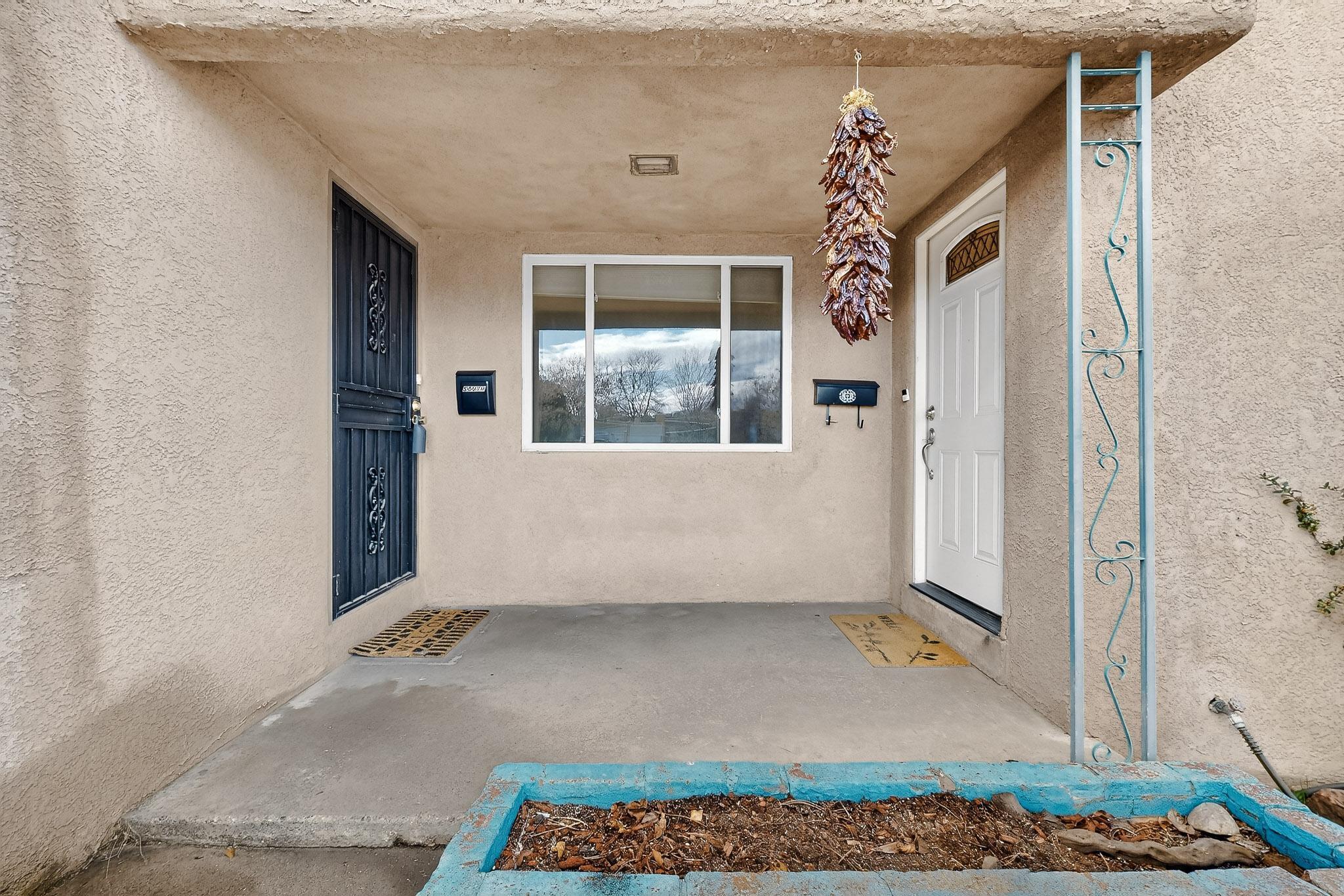 725 Monroe Street NE