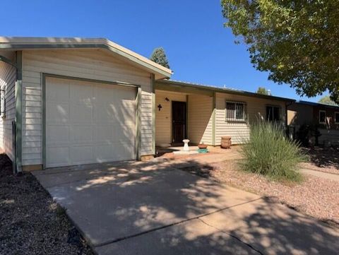 Photo of 2409 CALLE BONITA, Las Vegas, NM 87701 (MLS # 1091899)