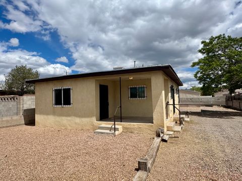 Homes For Sale - 308 52nd Street<br/> Bernalillo County, Albuquerque, NM 87105