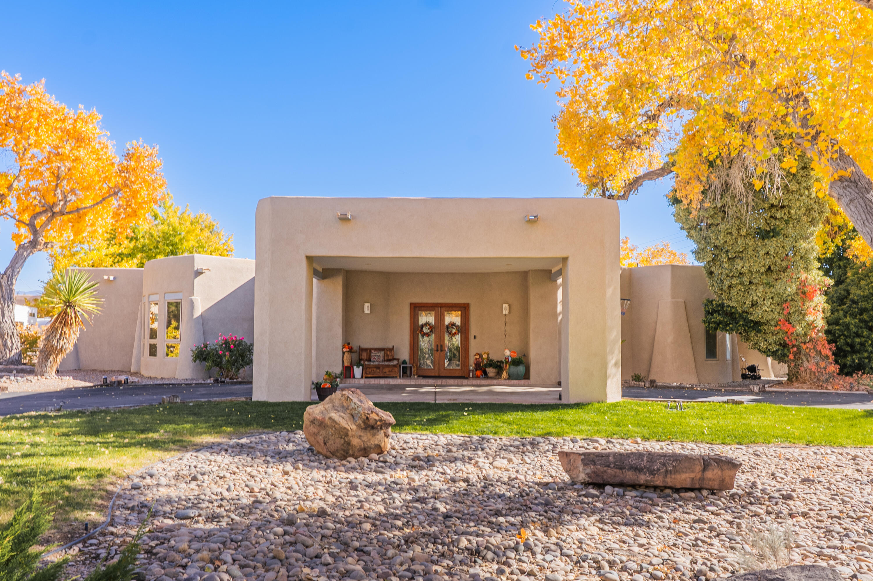 9506 Dancing River Drive