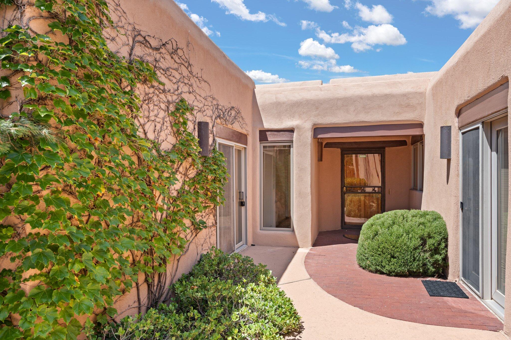 View Albuquerque, NM 87122 house