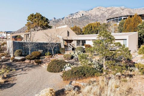 Photo of 302 Juniper Hill Road NE, Albuquerque, NM 87122 (MLS # 1098838)