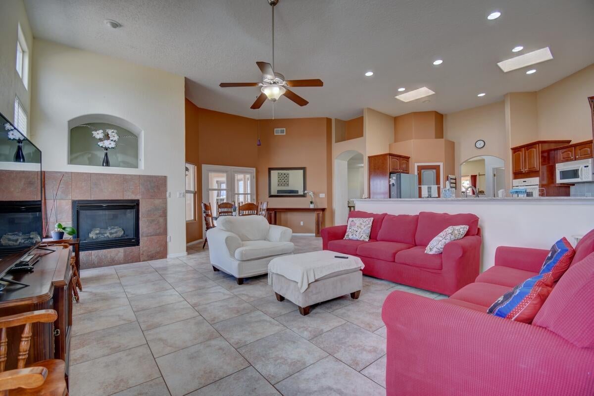 4013 Huron Drive NE