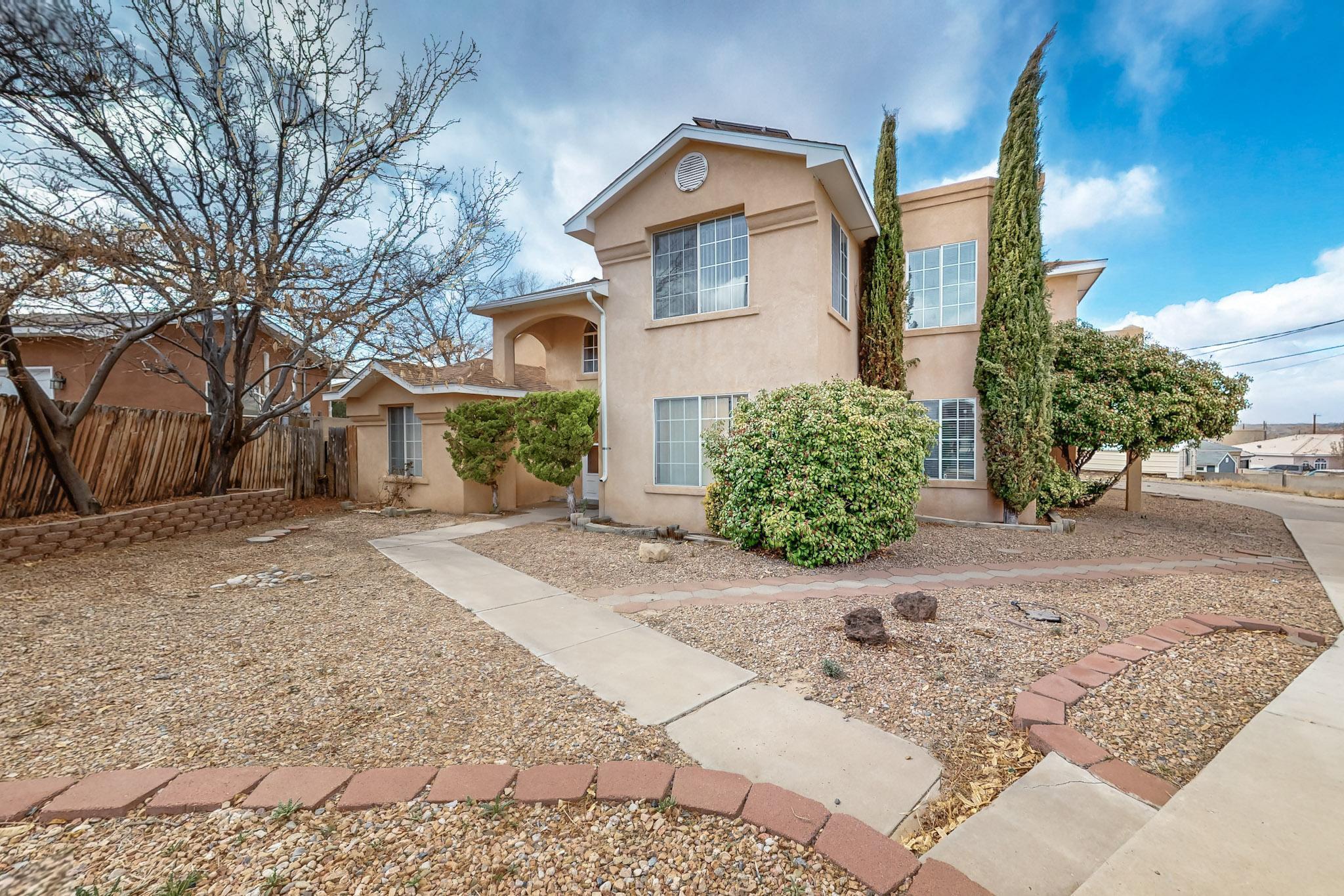 4913 Dover Court, Albuquerque, New Mexico image 1