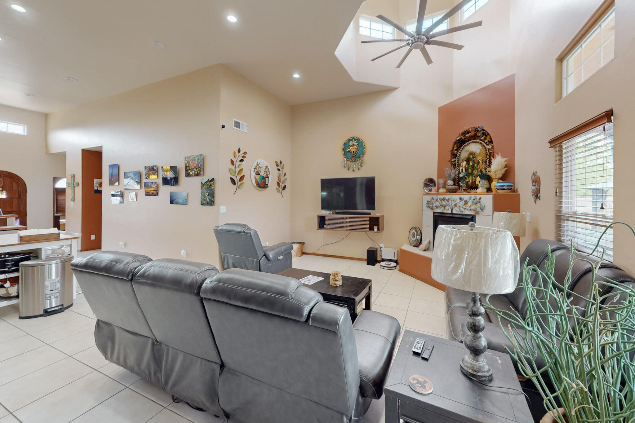 390 Dennis Drive, Los Lunas, New Mexico image 7