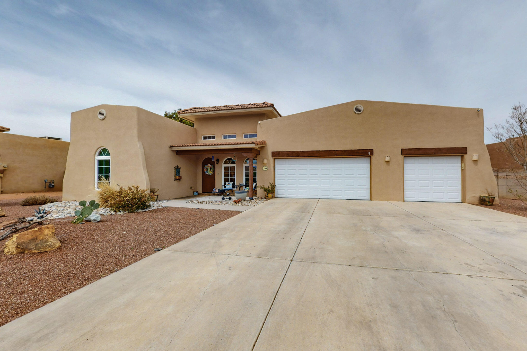 390 Dennis Drive, Los Lunas, New Mexico image 1