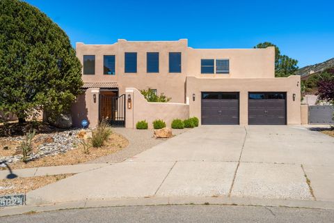 Photo of 5024 Calle De Tierra NE, Albuquerque, NM 87111 (MLS # 1103710)