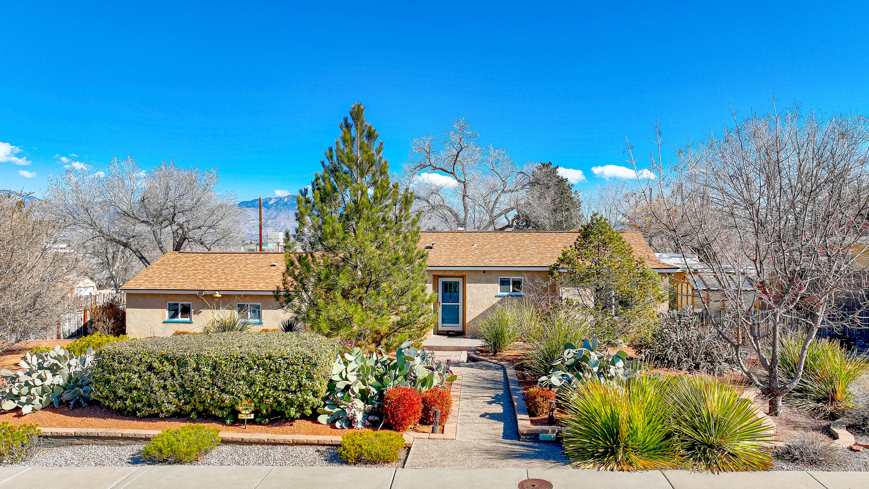 404 Solano Drive, Albuquerque, New Mexico image 1