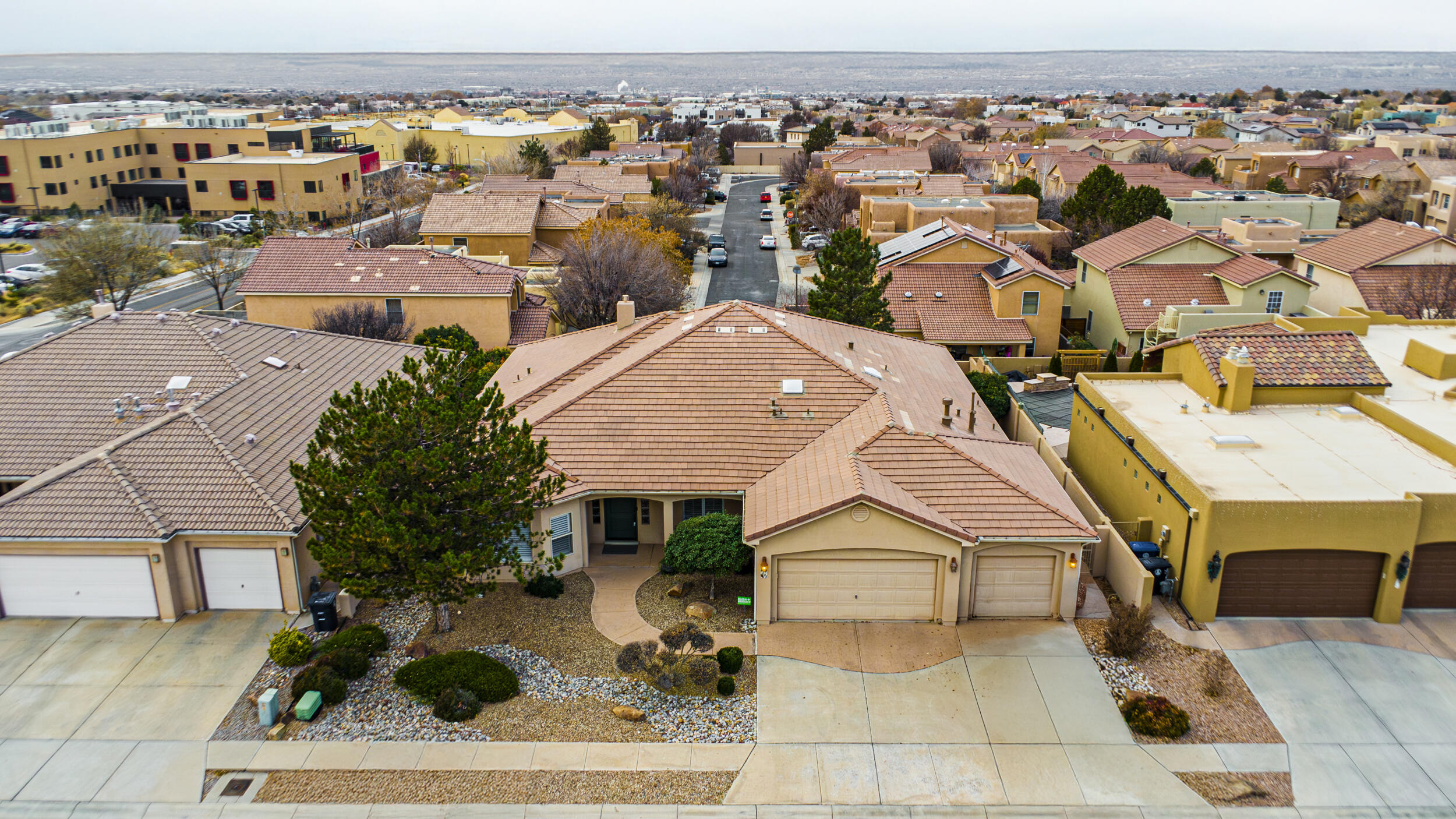 8205 Grape View Court, Albuquerque, New Mexico image 3