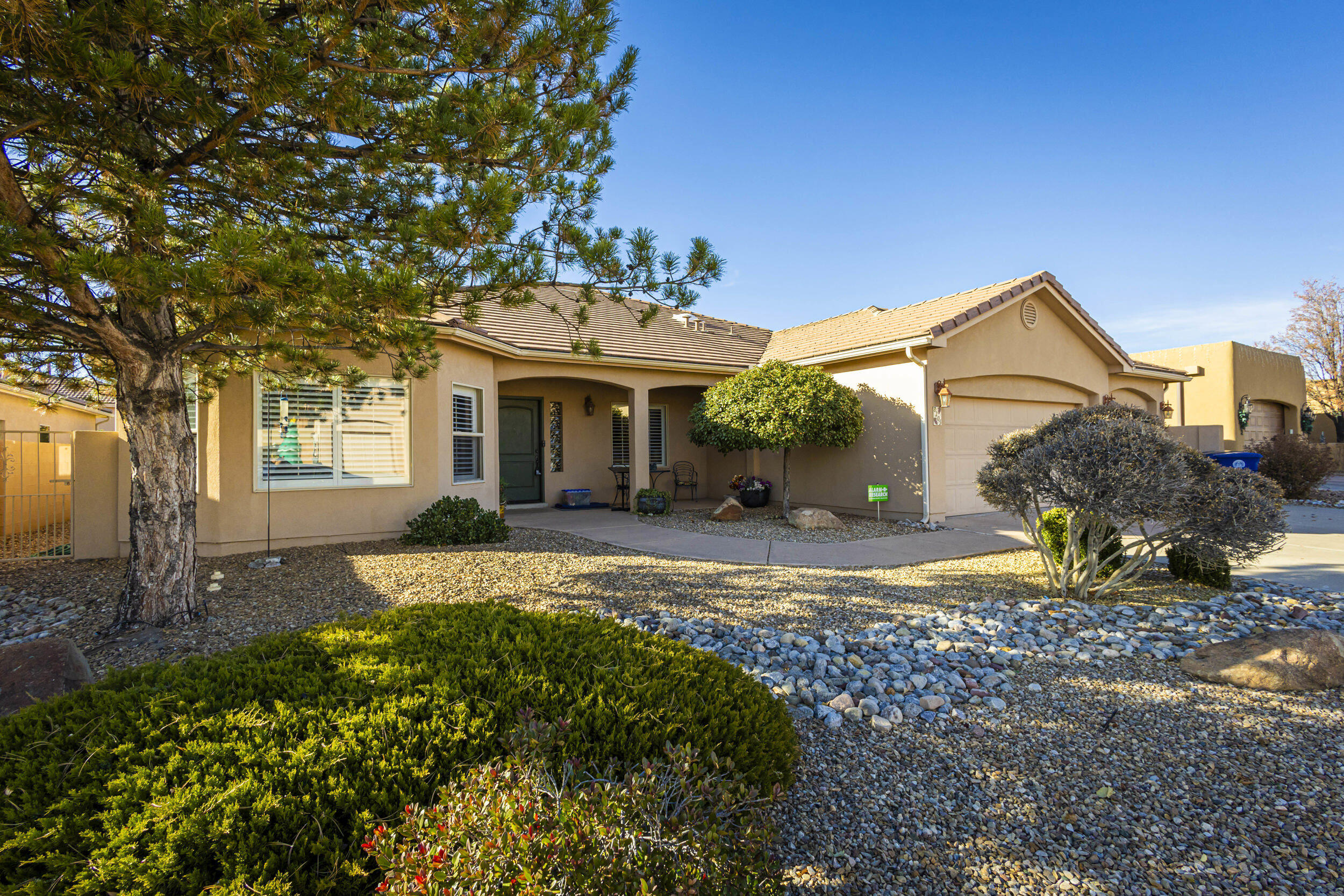 8205 Grape View Court, Albuquerque, New Mexico image 2