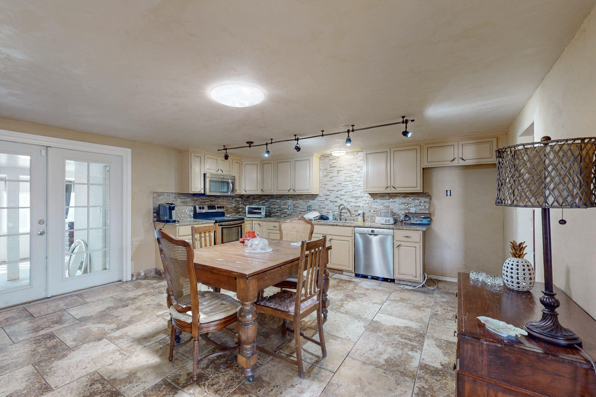 215 Esperanza Drive, Bosque Farms, New Mexico image 3