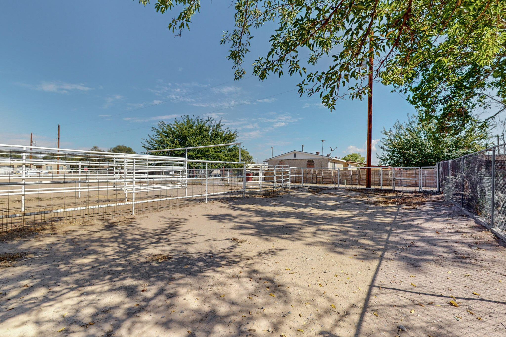 215 Esperanza Drive, Bosque Farms, New Mexico image 19