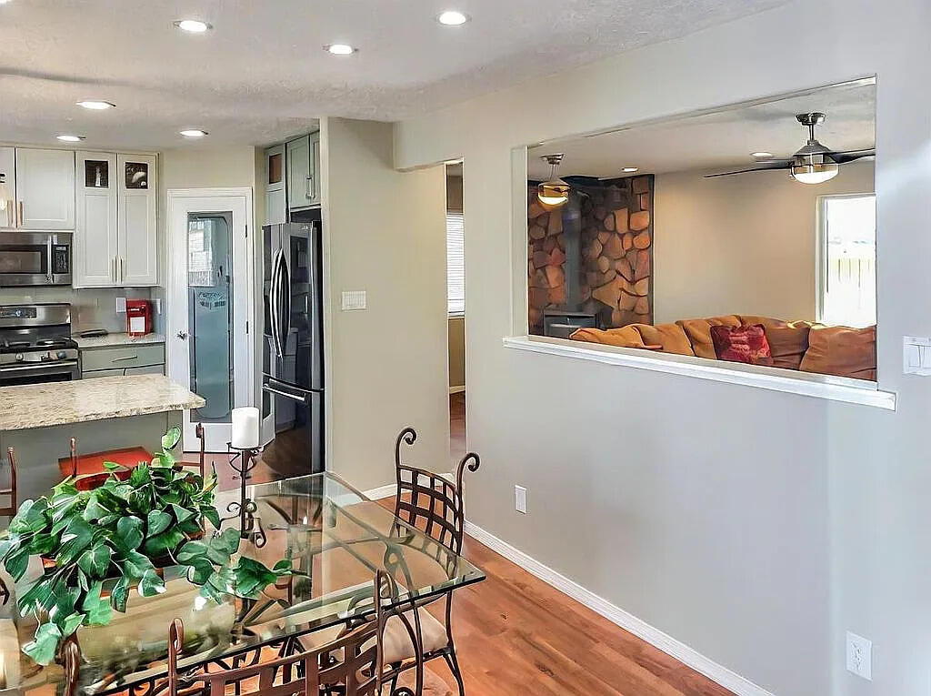 491 W Meadowlark Lane, Corrales, New Mexico image 4