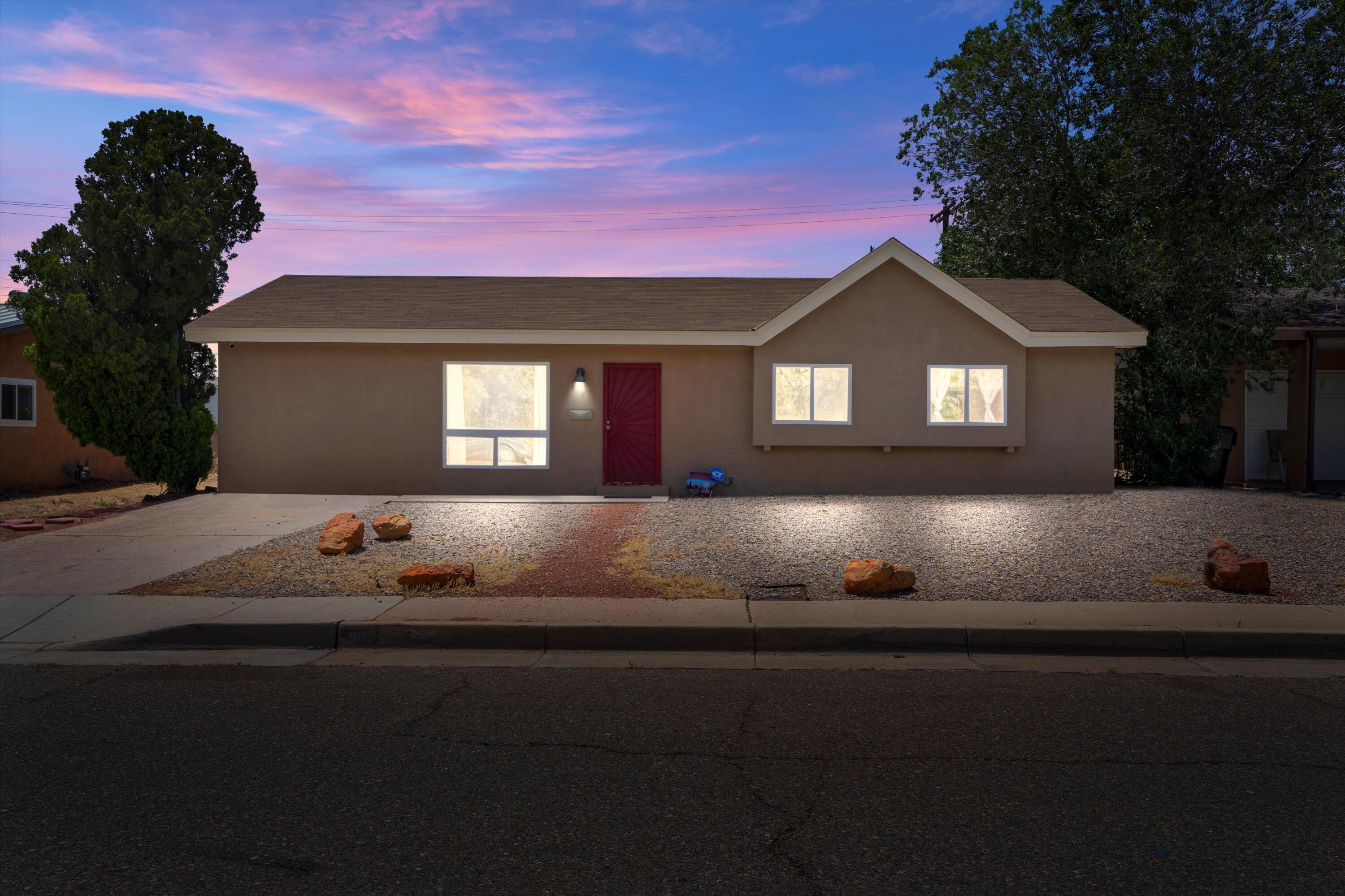 917 Carol Street, Albuquerque, New Mexico image 1