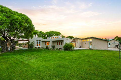 Photo of 500 Calle De Wences, Los Lunas, NM 87031 (MLS # 1102893)