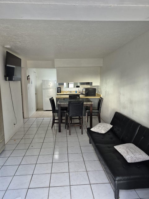 Apartment For Rent - 516 Ash Street #C<br/> Albuquerque, NM 87106