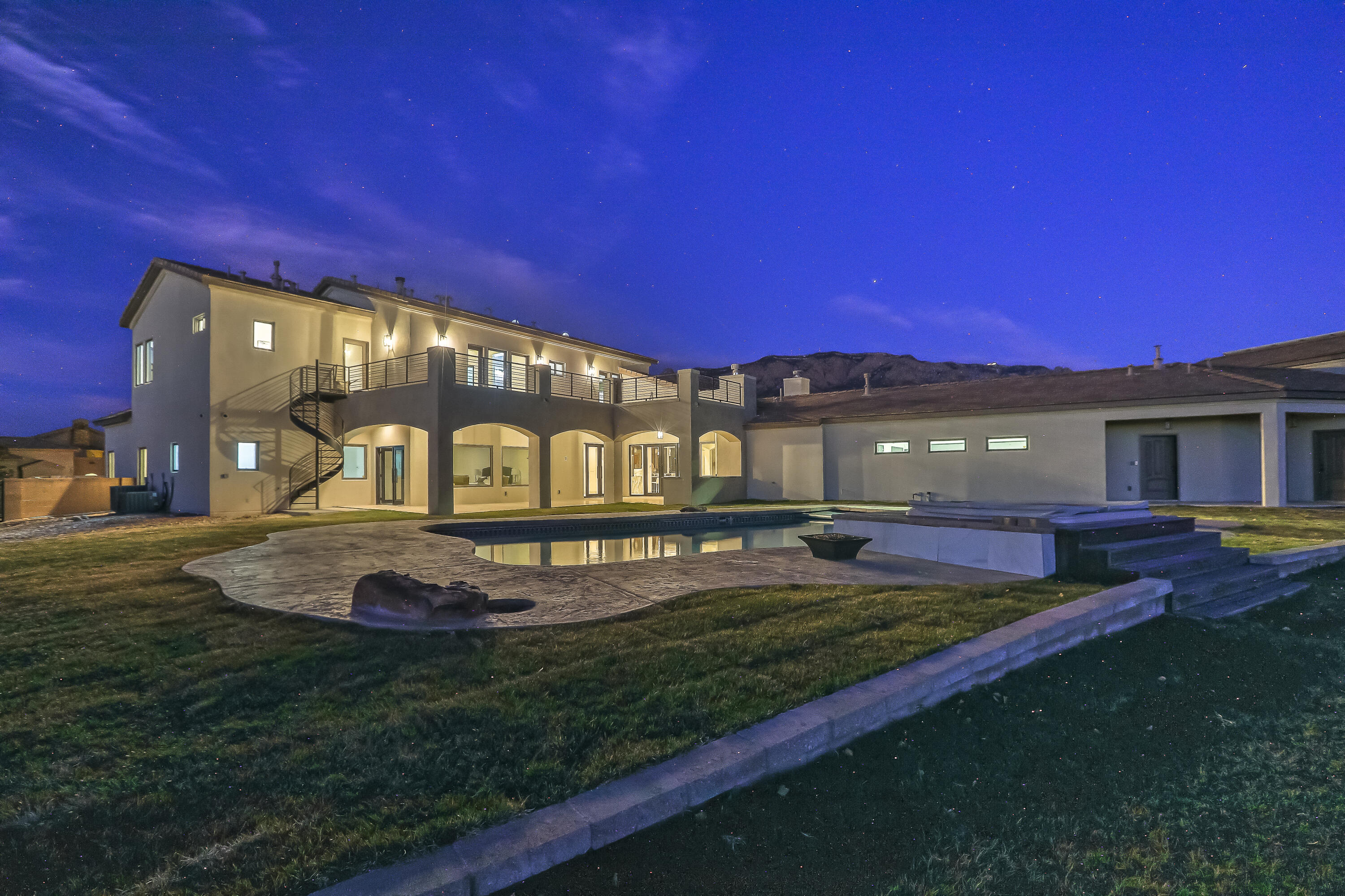 9900 Eagle Rock Avenue NE