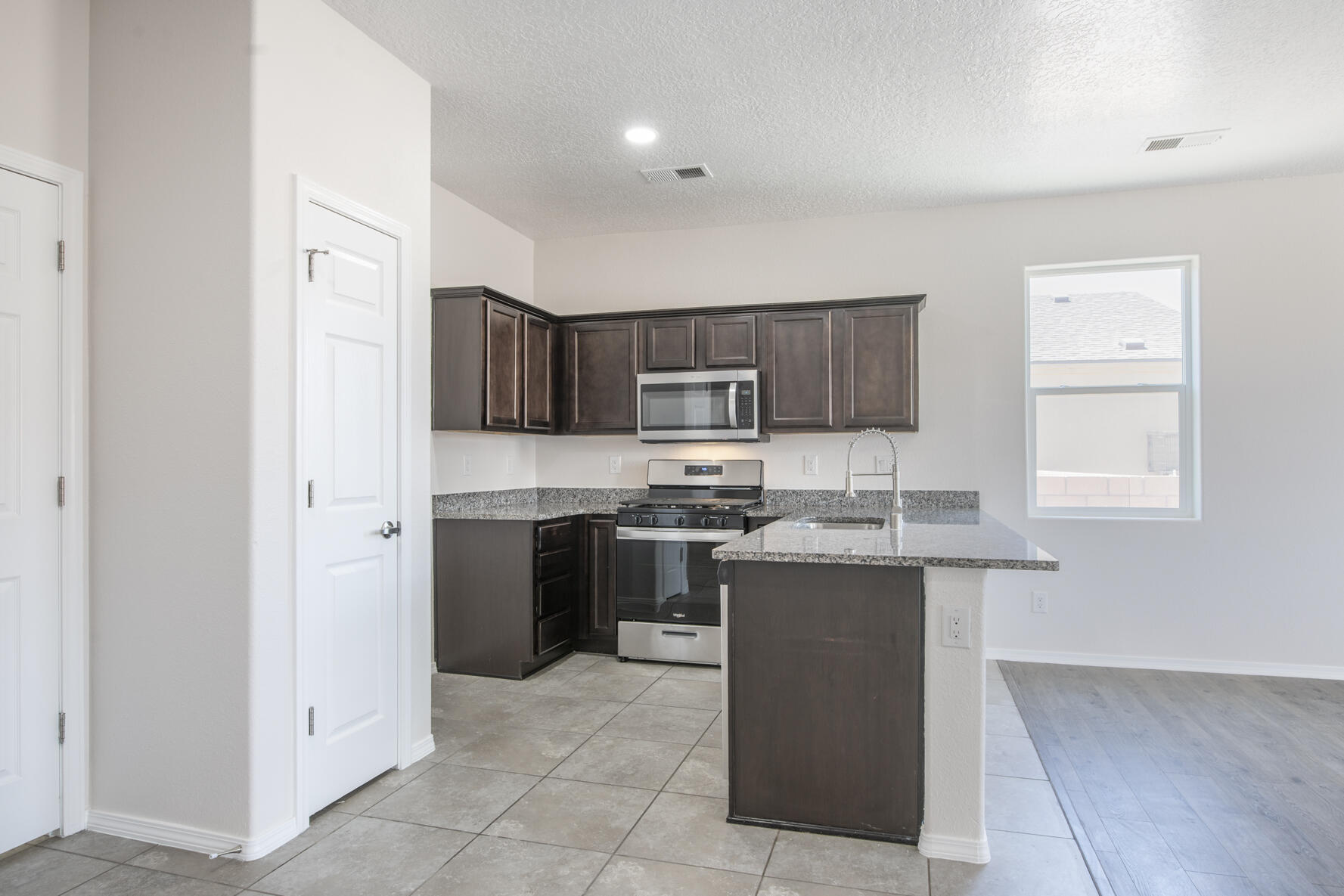 2150 Camino Rincon, Los Lunas, New Mexico image 12