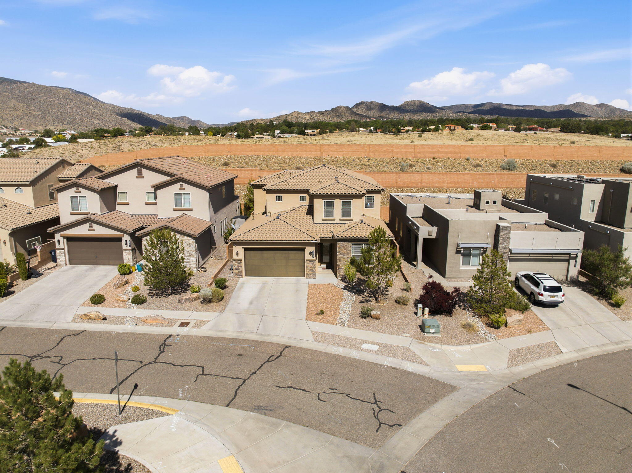 1508 Challedon Drive SE