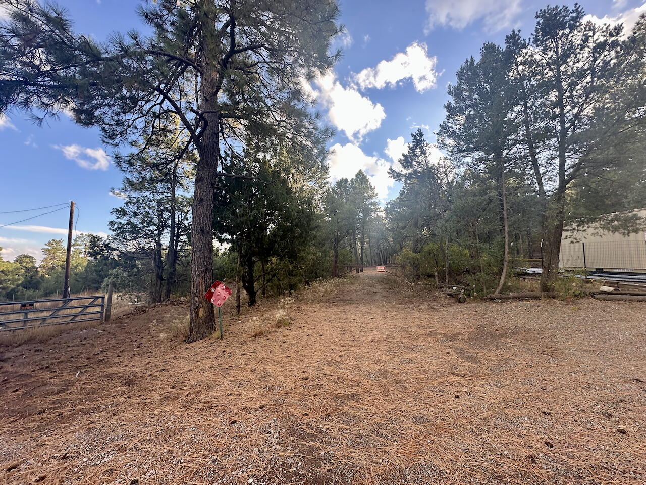 21 Bobolink Lane, Tijeras, New Mexico image 2