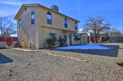 Photo of 1812 Quiet Lane SW, Albuquerque, NM 87105 (MLS # 1097530)