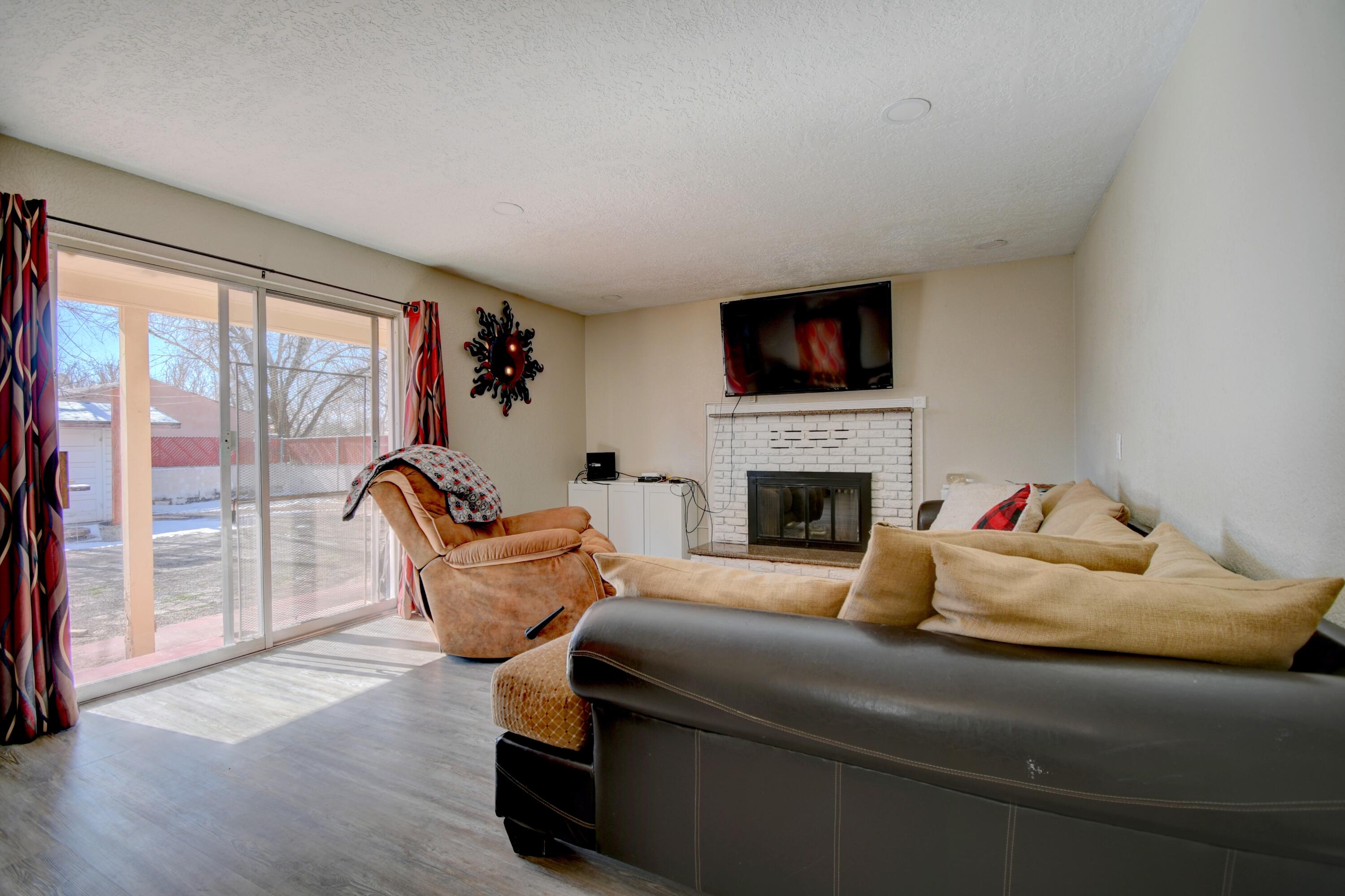 1812 Quiet Lane SW