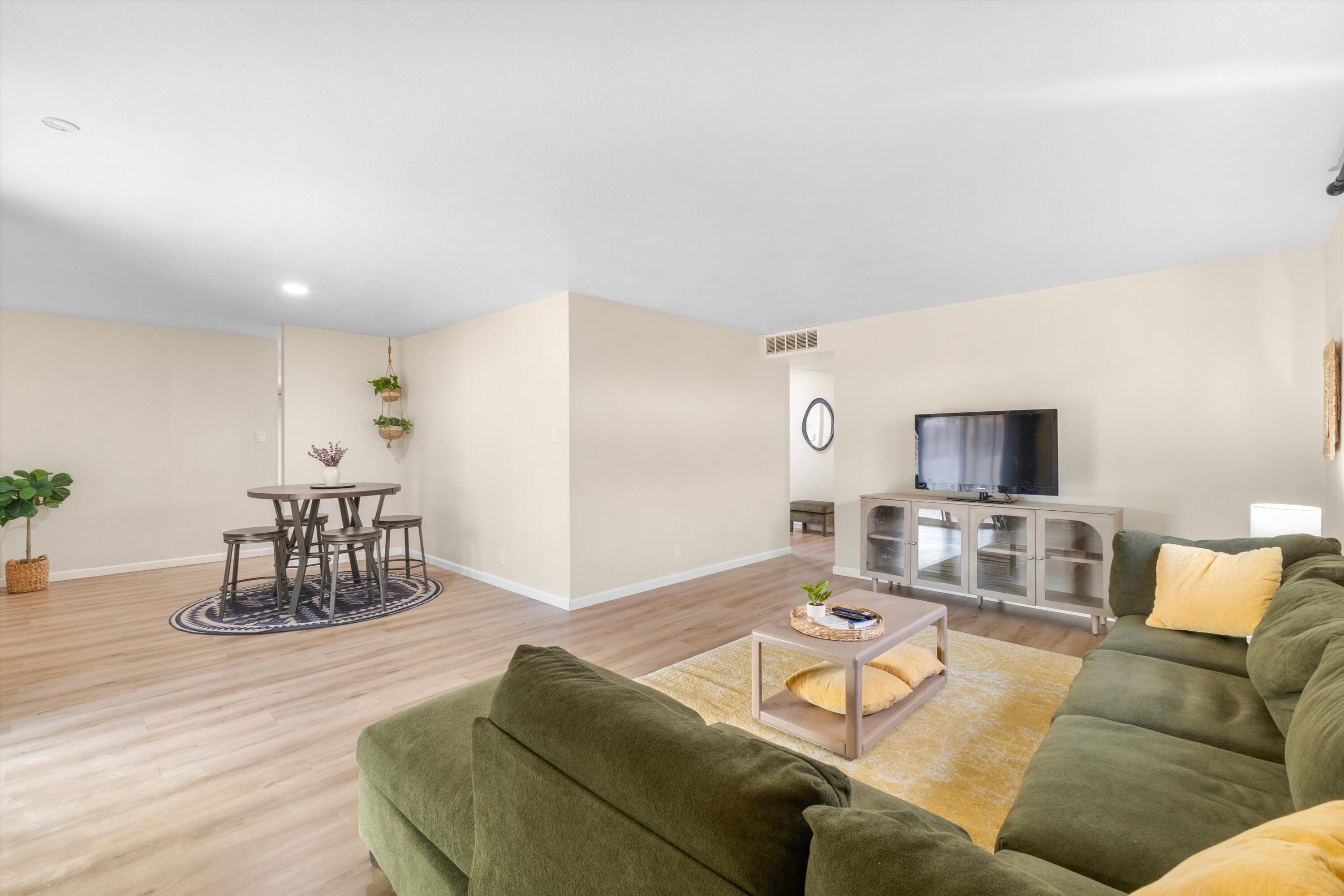 4508 Douglas Macarthur Road NE