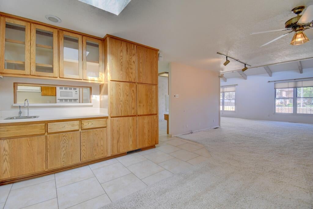 9301 Camino Del Sol NE