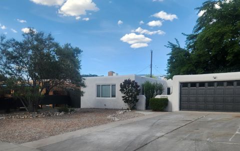 Homes For Sale - 2014 Somervell Street<br/> Bernalillo County, Albuquerque, NM 87112