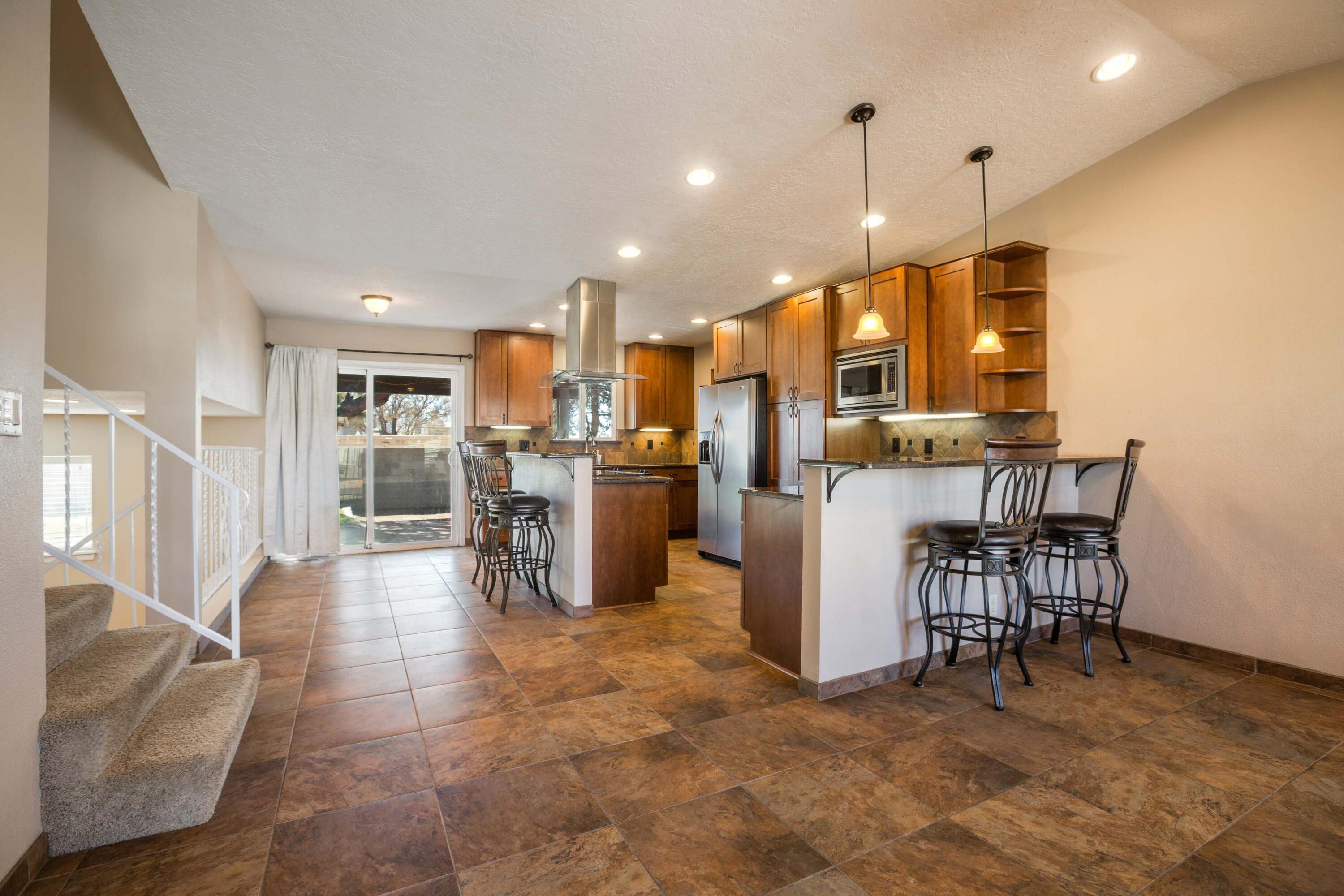 10816 Lowe Street NE