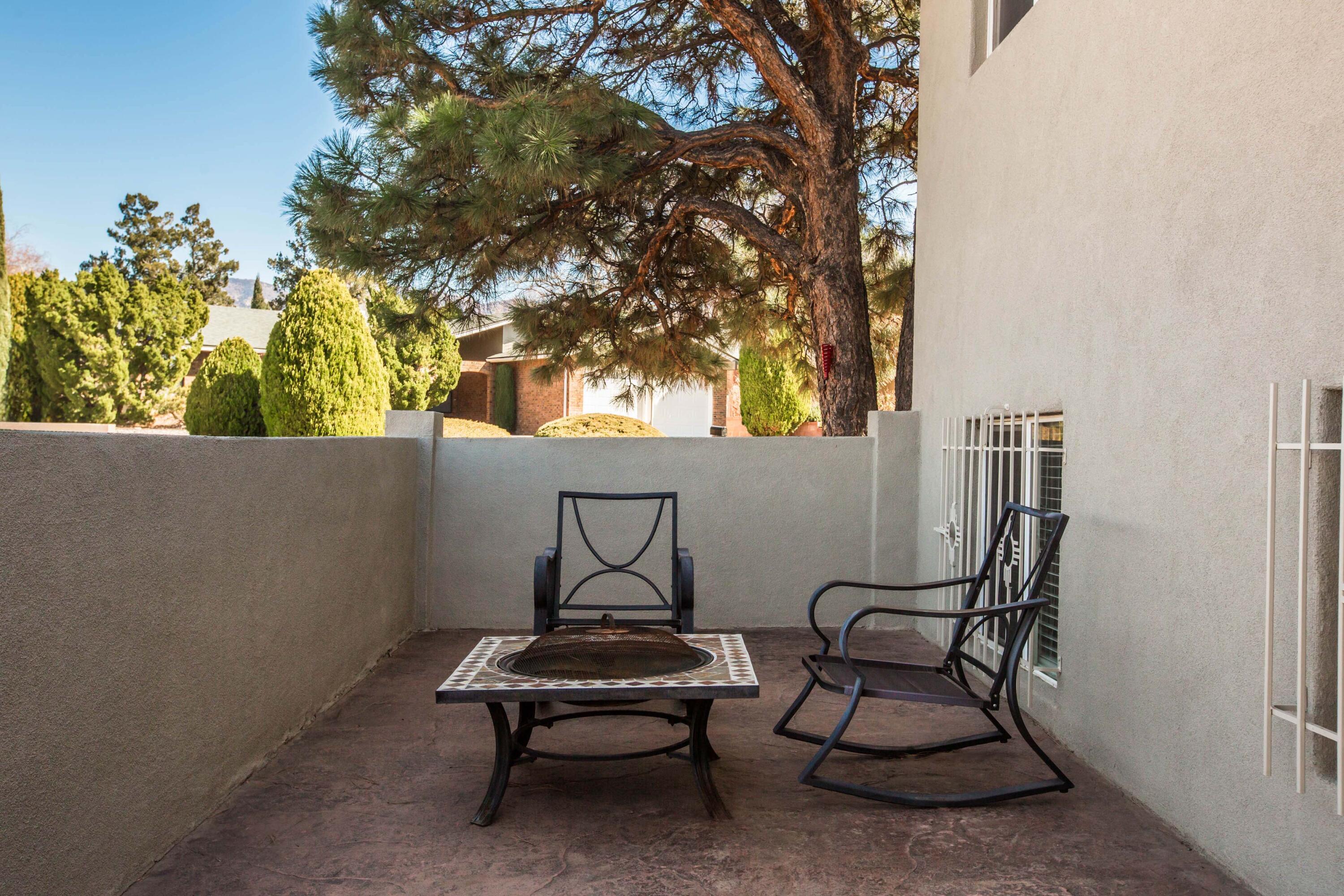 10816 Lowe Street NE