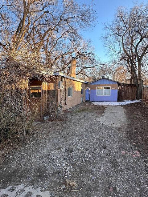 Homes For Rent - 2202 Rosendo Garcia Road<br/> Albuquerque, NM 87105