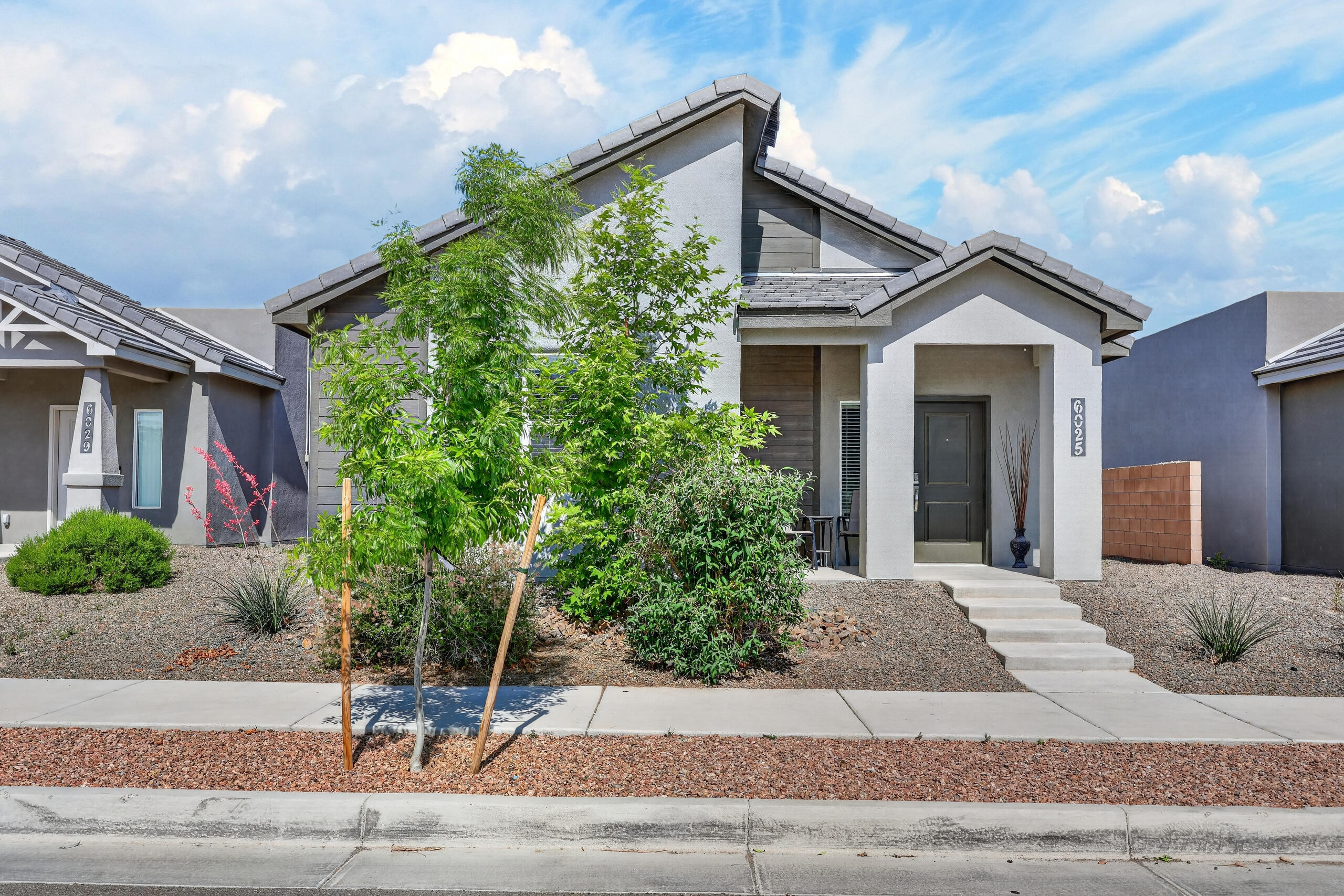 6025 Strand Loop SE