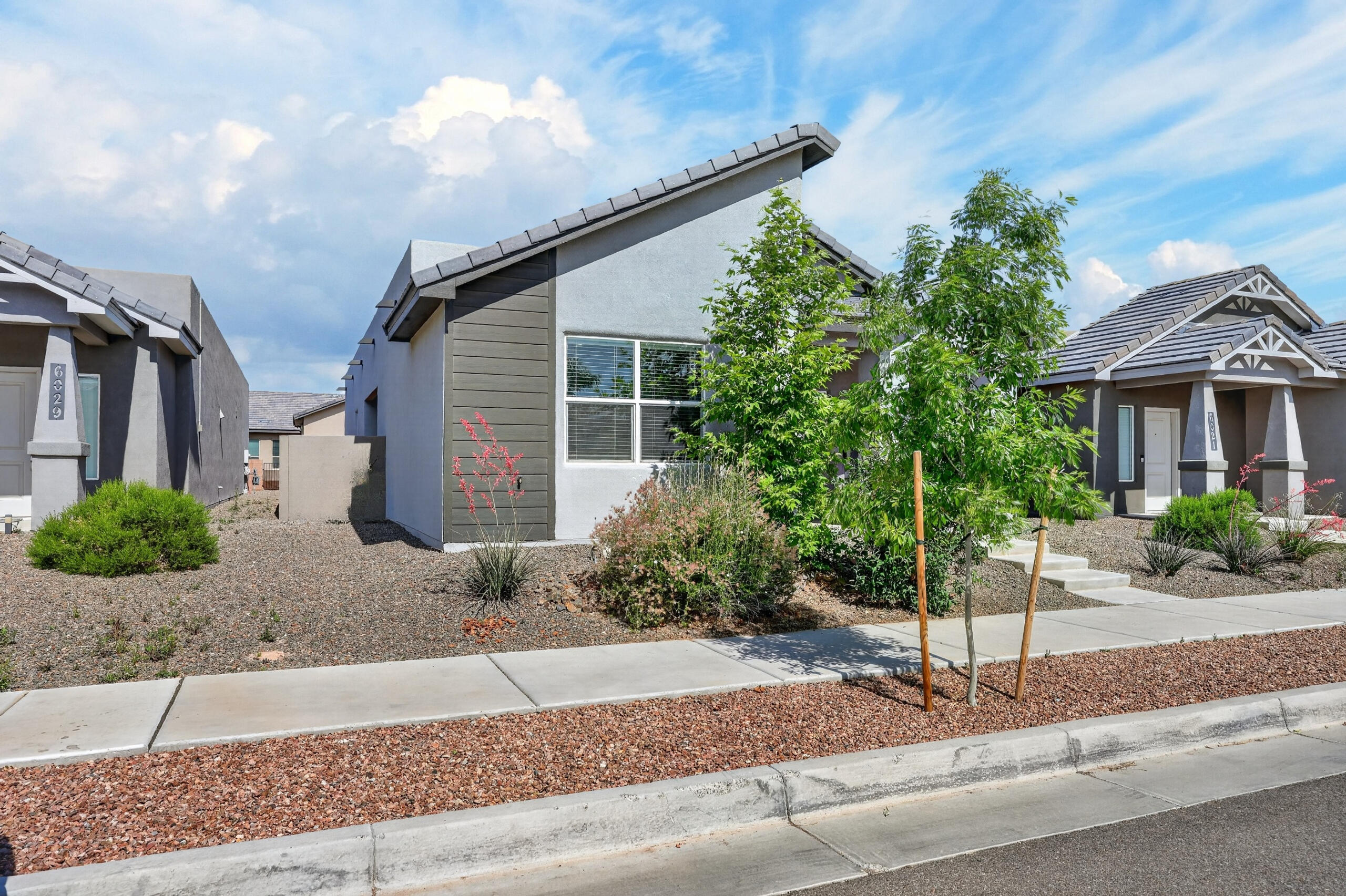 6025 Strand Loop SE
