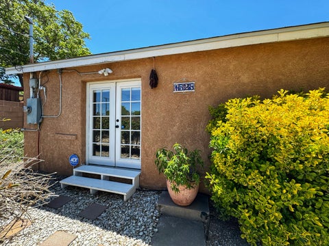 Homes For Rent - 1525 Edith Boulevard<br/> Albuquerque, NM 87102