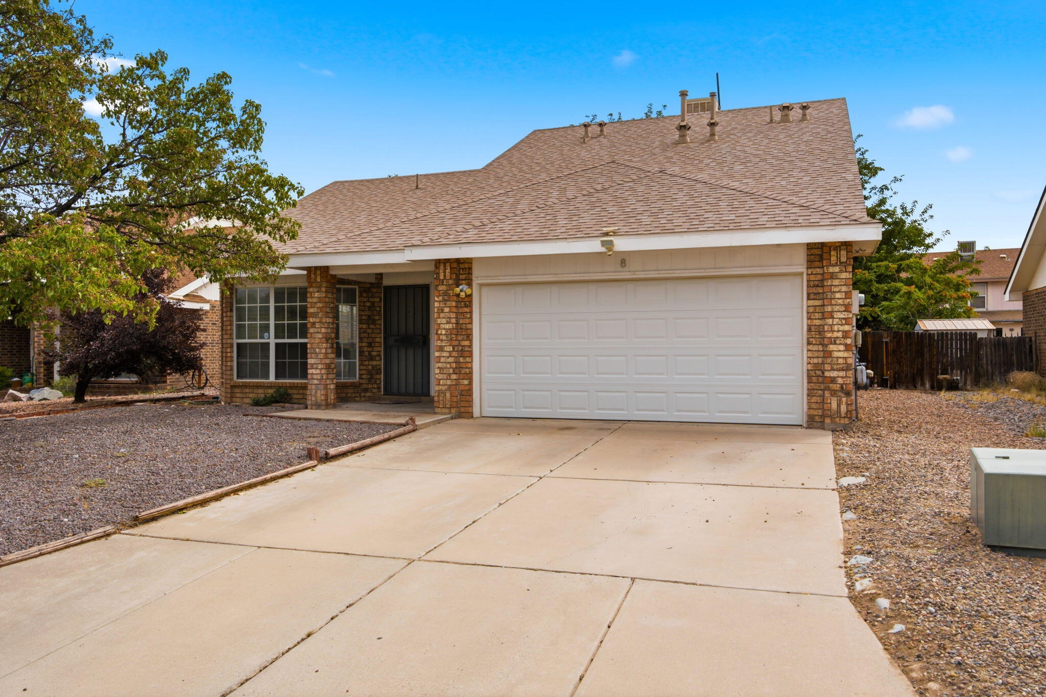 8 Apache Plume Road