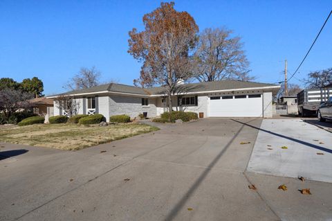 7513 Gladden Avenue NE Albuquerque NM 87110