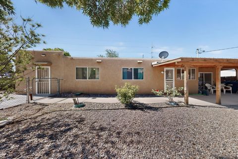 Photo of 10017 Constitution Avenue NE, Albuquerque, NM 87112 (MLS # 1102179)