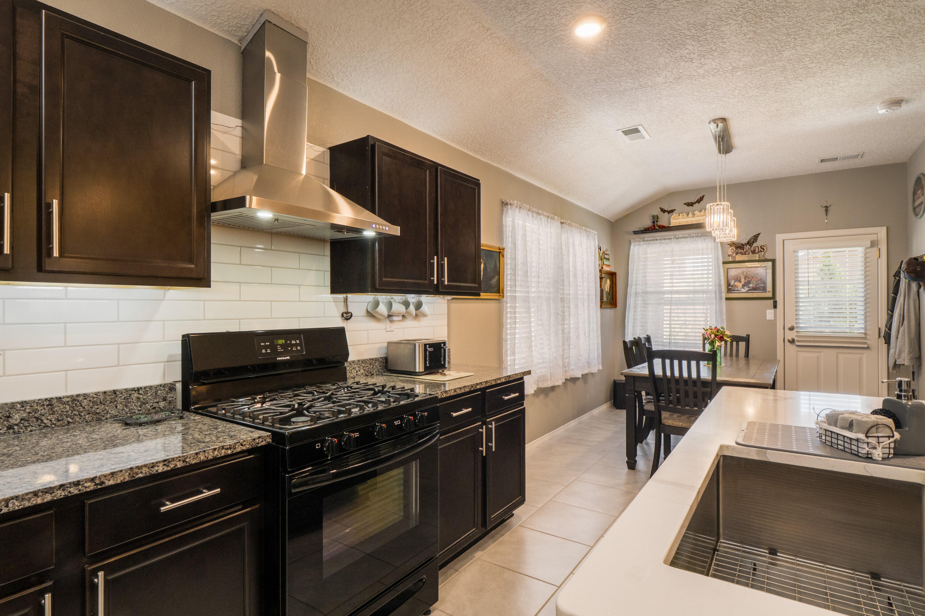 2336 Del Timbre Lane, Albuquerque, New Mexico image 7