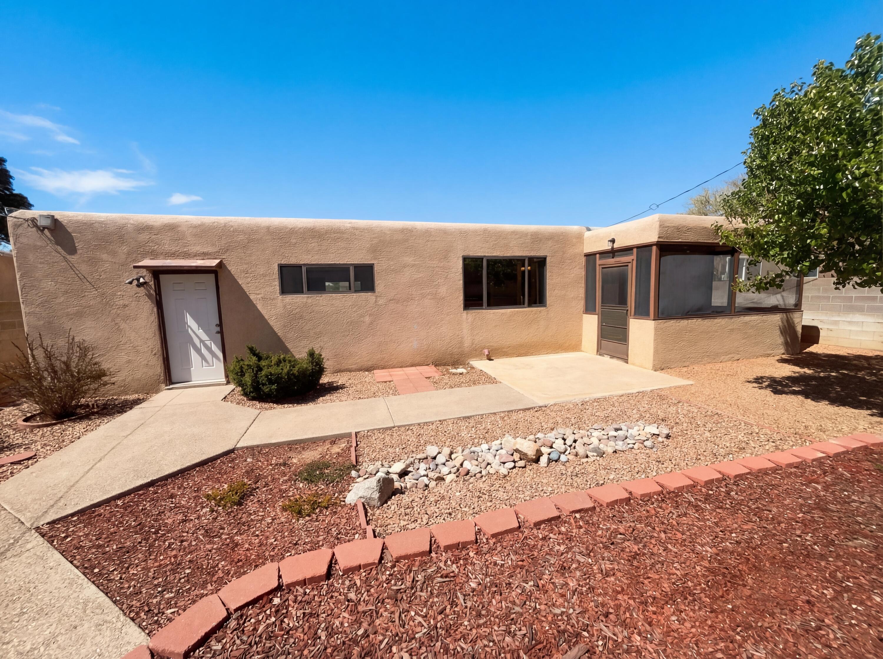 3336 Betts Drive NE