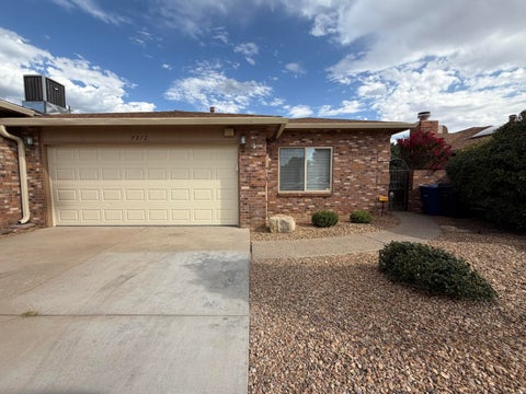 Homes For Rent - 9212 Admiral Lowell Avenue<br/> Albuquerque, NM 87111