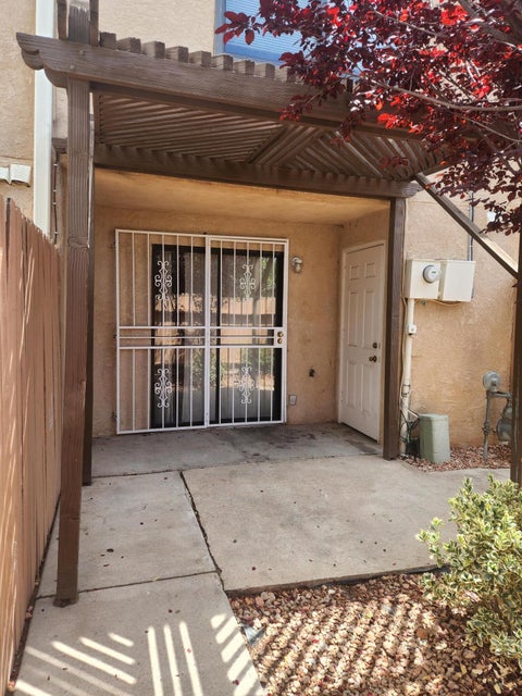 Condo For Rent - 6041 Sequoia Road #D7<br/> Albuquerque, NM 87120