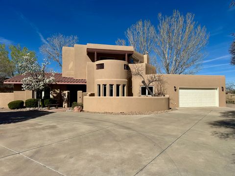 Photo of 5901 Tierra Viva Place NW, Albuquerque, NM 87107 (MLS # 1100219)